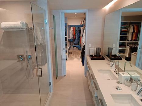 Furnished apartment for sale in SLS Puerto Cancún with 4 bedrooms and 4.5 bathrooms