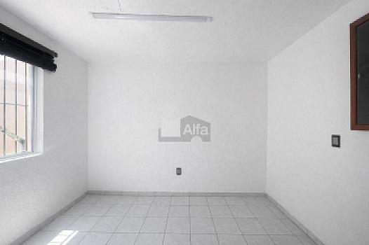 Casa cerca de Plaza Galerías | A ½ cuadra de Av. Vallarta | Coto de 8 casas