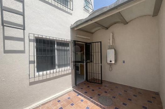 Casa cerca de Plaza Galerías | A ½ cuadra de Av. Vallarta | Coto de 8 casas