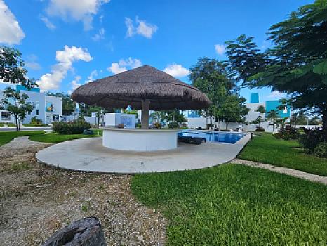 EXCELLENT HOUSE FOR INVESTMENT IN CANCUN WITH POOL