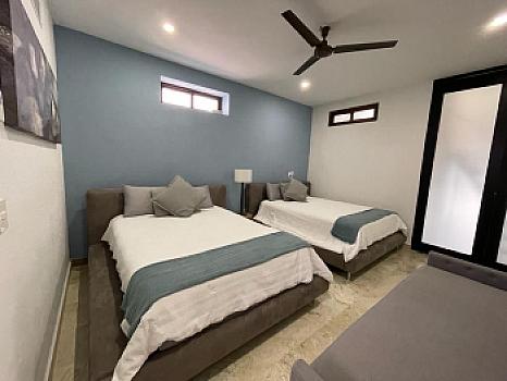 Venta exclusivo PH frente al mar en Akumal con hermosas vistas al mar caribe y a la Selva tropical