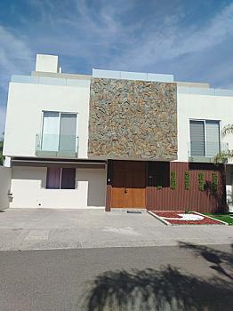 CASA EN VENTA  JARDINES DE LA HACIENDA