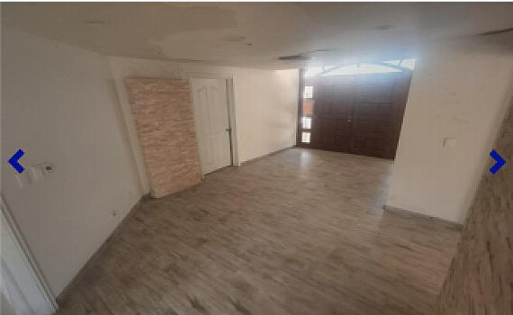 Residencia Exclusiva en El Fresno con Amplios Espacios y Elegancia