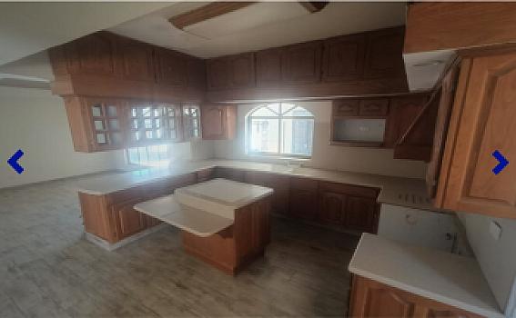 Residencia Exclusiva en El Fresno con Amplios Espacios y Elegancia