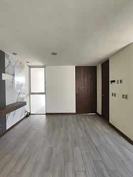 Casa moderna en Santa Anita Residencial con 3 recámaras y gran iluminación