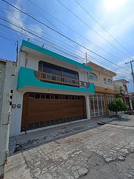 Hermosa Casa en Alta California con Espacios Modernos y Confortables