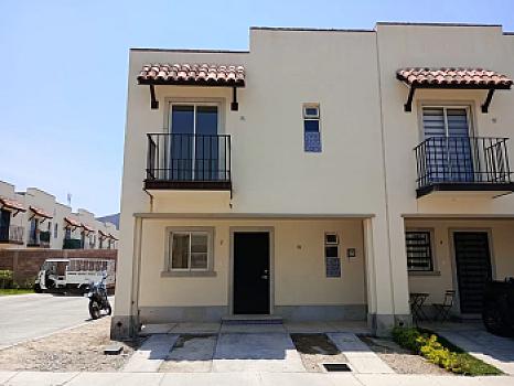 Casa moderna en Alta California | Amplios espacios