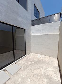 Moderna Casa en San Agustín con Espacios Amplios y Elegantes