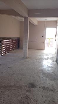 Amplia Casa en Santa Cruz con Gran Potencial de Inversión