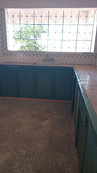 Amplia Casa en Santa Cruz con Gran Potencial de Inversión
