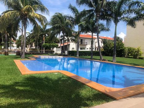Casa en renta o venta en Isla Dorada