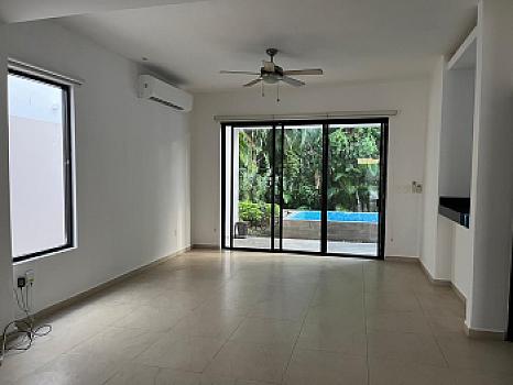 Casa en renta en Residencial Cumbres