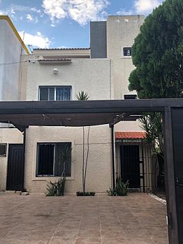 Casa en renta en Av. Del Bosque en Cancún