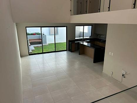 CASA EN RENTA EN GRAND JURIQUILLA