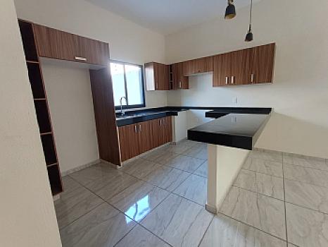 Descubre el Estilo y Confort de Esta Moderna Residencia en Colima