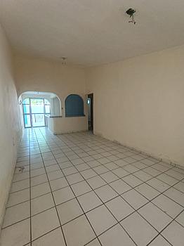 Amplia Residencia en Villa de Álvarez con Gran Potencial Familiar