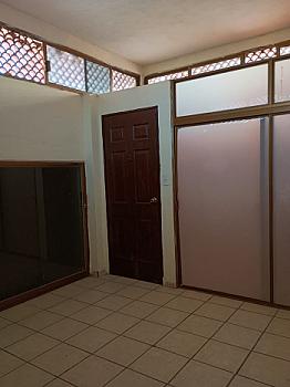 Amplia Residencia en Villa de Álvarez con Gran Potencial Familiar
