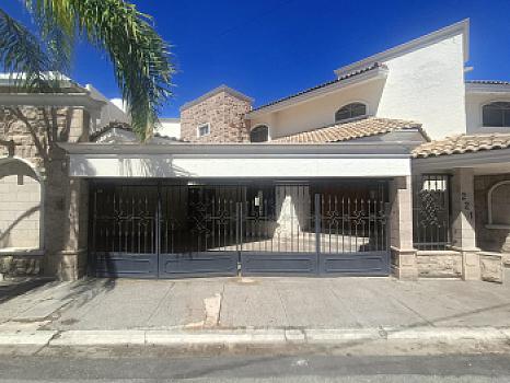 Exclusiva Residencia en El Fresno con Espacios de Lujo y Máximo Confort