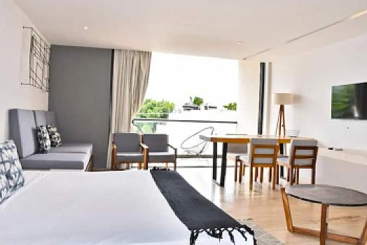 Amplio estudio en venta en Playa del Carmen amueblado
