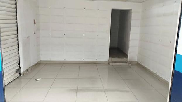 Casa en Esquina con 2 Locales Comerciales
