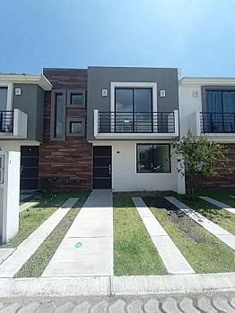 Casa Moderna en San Francisco Ocotlán, Coronango Puebla