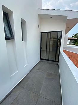 Casa de tus Sueños en Paraíso Country Club con Lujo y Exclusividad