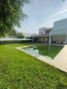 Casa de tus Sueños en Paraíso Country Club con Lujo y Exclusividad