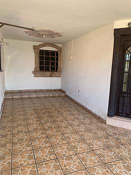 Casa de tus Sueños en Villa Alegre con Espacios Amplios y Gran Potencial