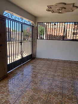 Casa de tus Sueños en Villa Alegre con Espacios Amplios y Gran Potencial