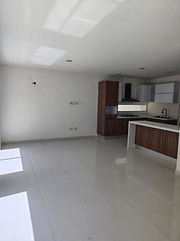 Casa de tus Sueños en Cantabria con Elegancia y Espacios Modernos