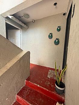 Departamento en venta, 2 nivel ubicado en av. La Luna