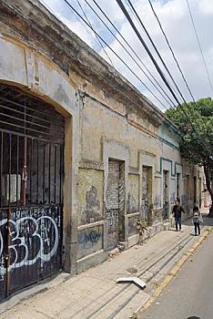 Terreno dentro del primer cuadro del centro histórico
