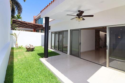 Casa Nueva con Alberca en Club Real Mazatlán