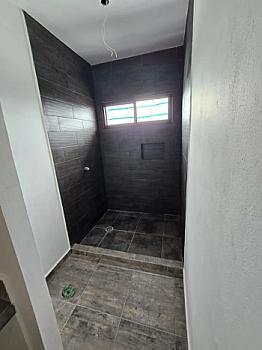 Edificio en venta con local comercial y estudios, Cancún Q. Roo