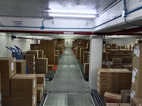 Bodega comercial equipada para centro de distribución