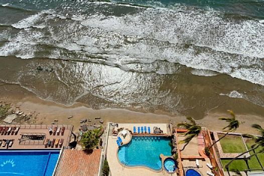 Ocean Palms Hermosa Propiedad en la Zona Dorada a Pie de Playa