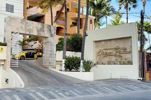 Ocean Palms Hermosa Propiedad en la Zona Dorada a Pie de Playa