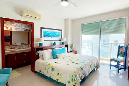 Ocean Palms Hermosa Propiedad en la Zona Dorada a Pie de Playa