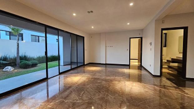 Excelente y hermosa residencia en Gran Reserva Medoc 7 Lomas de Angelópolis.