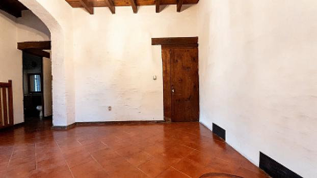 Casa Medieval en Venta en Olivar de los Padres | 3 Recámaras | Chimenea | $6.49 M MXN