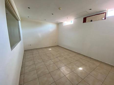 Edificio Comercial en Venta para Corporativo, Escuela o Clínica