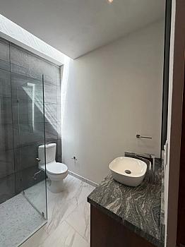 HOUSE FOR SALE IN RESIDENCIAL ARBOLADA, AV. HUAYACAN CANCUN