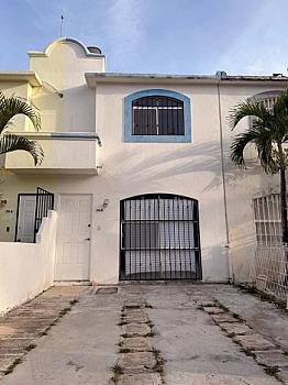 Venta casa ampliada céntrica en Porto bello