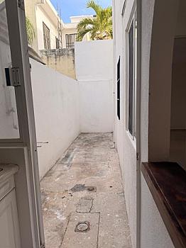Venta casa ampliada céntrica en Porto bello