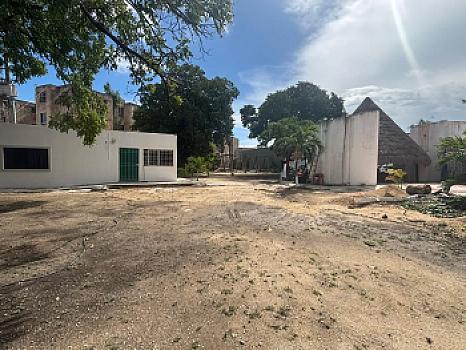 Terreno comercial en renta sobre Av. López Portillo con doble frente y alta exposición en Cancún