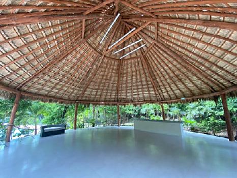 Casa en venta en Residencial Aldea Ha Puerto Morelos con alberca privada y roof garden
