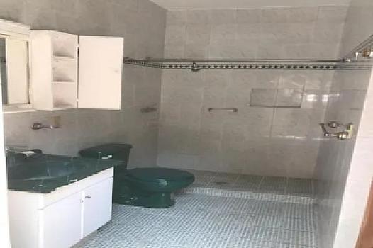 *¡OPORTUNIDAD ÚNICA! Casa muy Amplia y Luminosa , en Ubicación Privilegiada*