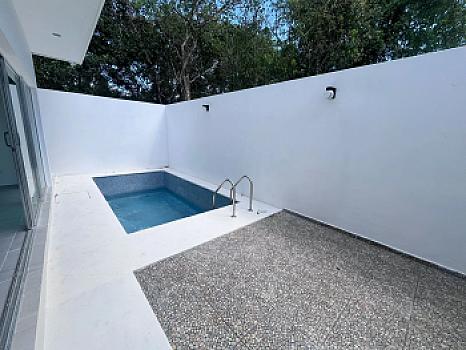Casa de 4 Recámaras en Privada con Alberca – El Encuentro, Playa del Carmen