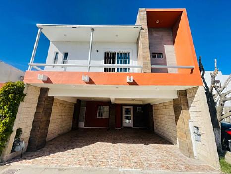 Casa Fracc. Hacienda los Nogales 4 recamaras, 3.5 baños