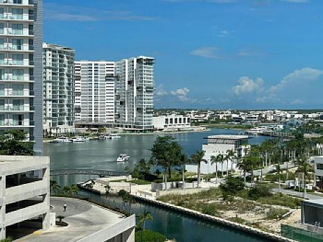DEPARTAMENTO REMODELADO EN VENTA RIVA PUERTO CANCUN